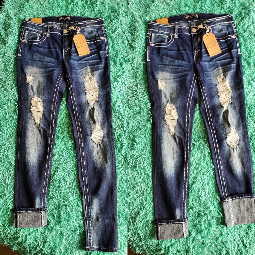 Almost Famous Roll-Up Jeans/Capris